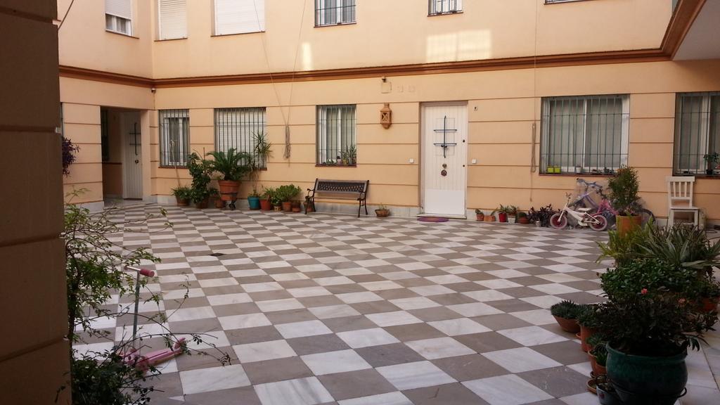 Duplex Donkey Parking Apartment Seville Luaran gambar